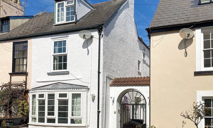 Dawlish Cottage | 4 bedroom accommodation in Dawlish