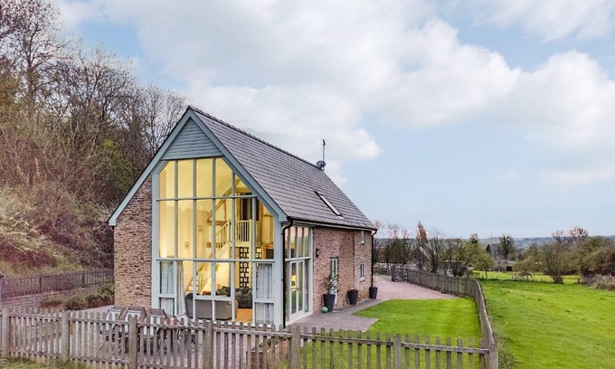 Fownhope Cottage | 4 bedroom accommodation in Prior’s Frome, near Hereford