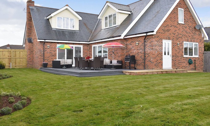 Sandown Cottage | 4 bedroom accommodation in Newchurch, near Sandown