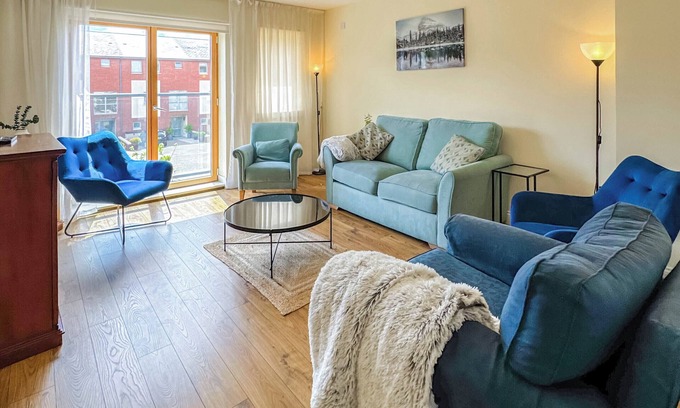 St. Thomas Cottage | 4 bedroom accommodation in Swansea