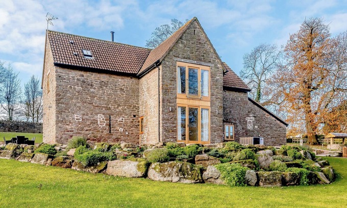 Lydney Cottage | 4 bedroom accommodation in Bream, near Lydney