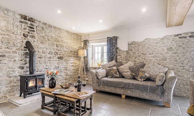 Zeals Cottage | 4 bedroom accommodation in Zeals, near Mere