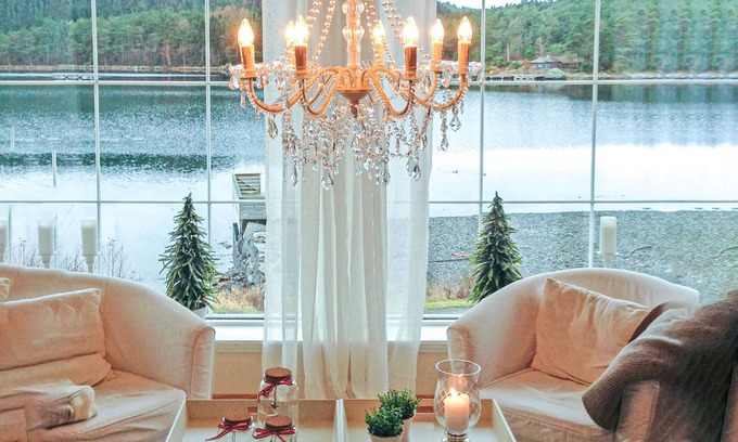 Kvinnherad Apartment | 4 bedroom accommodation in Husnes