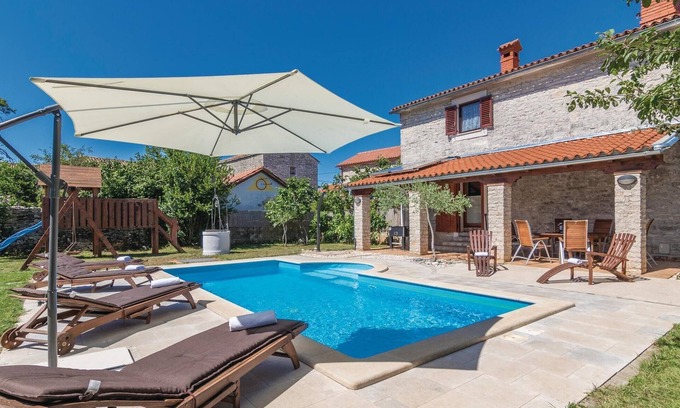 Cabrunici House | 4 bedroom amazing home in Cabrunici