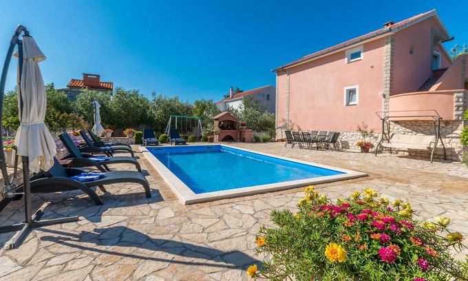 Benkovac House | 4 bedroom amazing home in Miranje