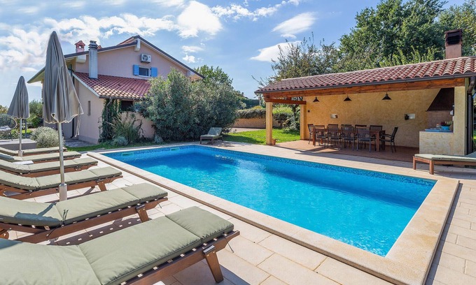 Vela Traba House | 4 bedroom amazing home in Pazin