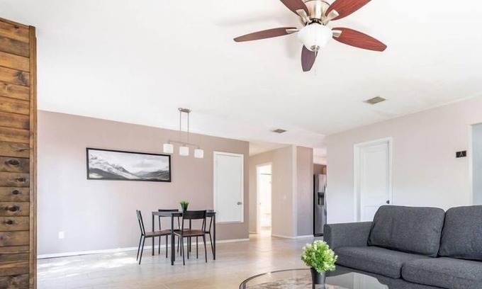 Rosewood Apartment | 4 Bedroom Apartment 546131 by Houzlet