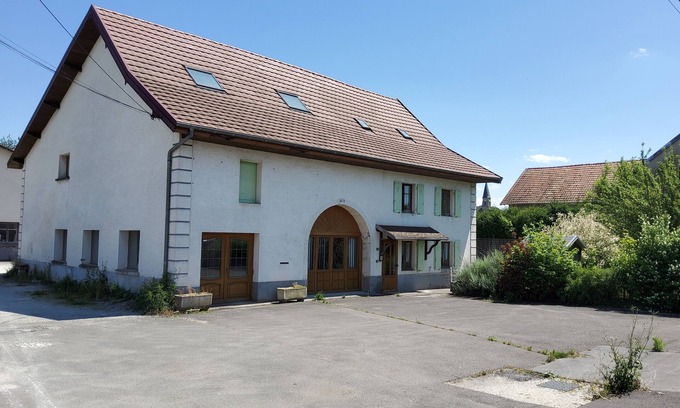 Trevenans Apartment | 4 Bedroom Apartment in Trévenans