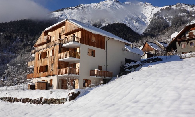 Vaujany Apartment | 4 bedroom apartment in Vaujany with garden, near Alpe d'Huez