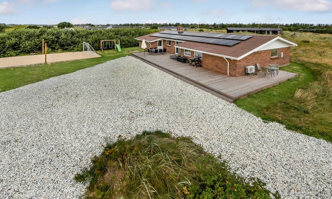 Klegod Strand House | 4 bedroom awesome home in Ringkøbing