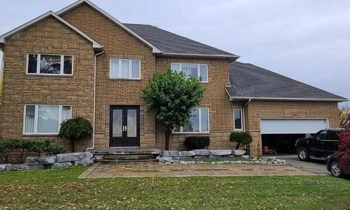 Caledonia Villa | 4 Bedroom Beautiful House