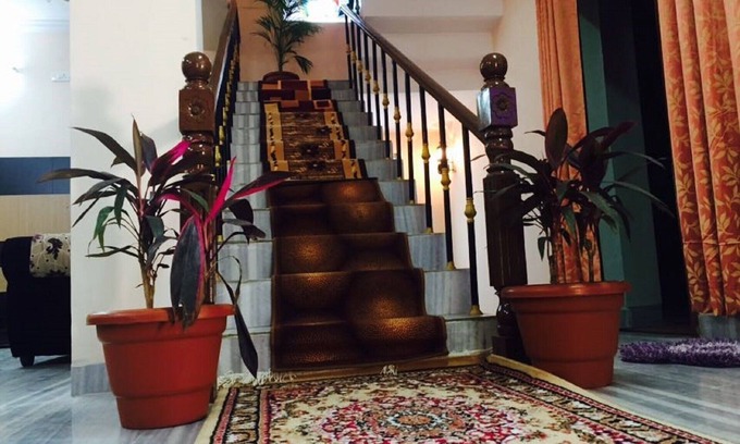 Punjagutta House | 4 bedroom centrally located spacious house in Banjara hills road number 3