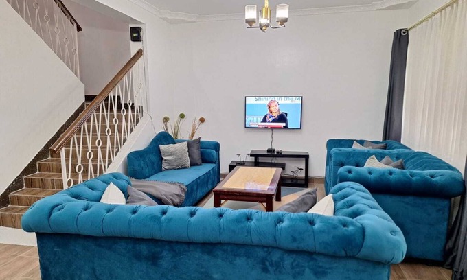 Parklands House | 4 bedroom, cosy hidden gem near Aga Khan University Hospital in Parklands