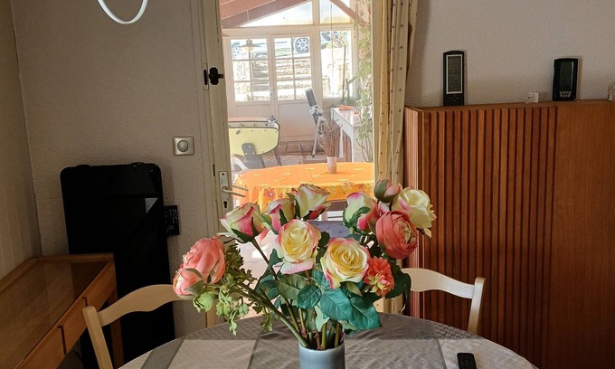 Auch House | 4-bedroom country house, swimming pool and large meadow
