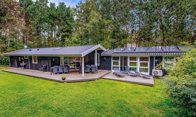 Klint House | 4 bedroom cozy home in Nykøbing Sj