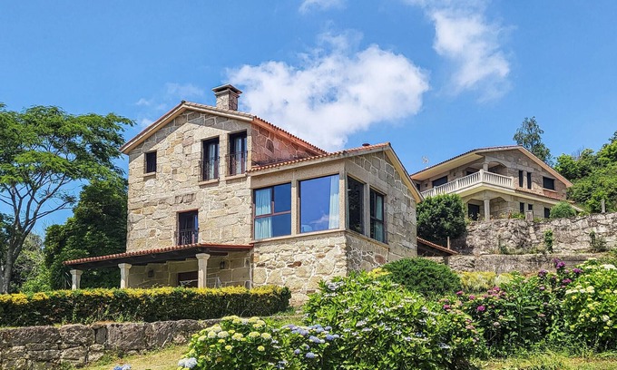 Vilaboa House | 4 bedroom cozy home in As Cernadas