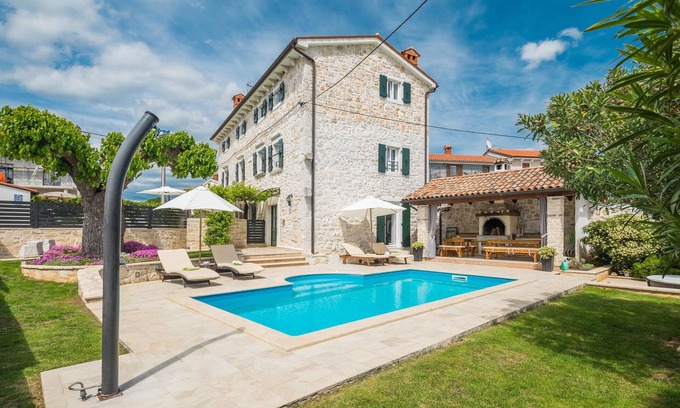 Dracevac House | 4 bedroom cozy home in Dracevac