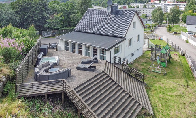 Angered House | 4 bedroom cozy home in Angered