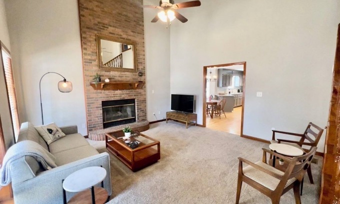 Madison House | 4 Bedroom Family Friendly Home in Great Madison Location