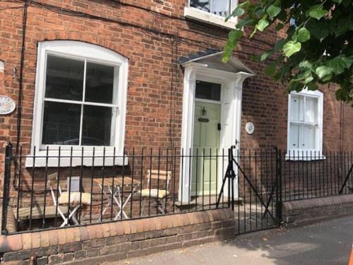 Shifnal Apartment | 4 Bedroom Flat in Centre of Shifnal