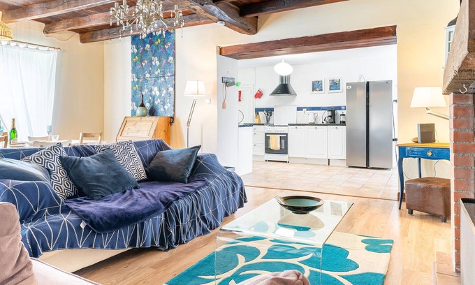 Le Busseau House | 4 bedroom accommodation in La Bourtiere à Le Bus.