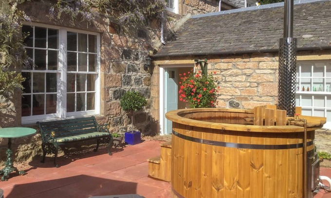 Insch Cottage | 4 bedroom accommodation in Insch near Inverurie