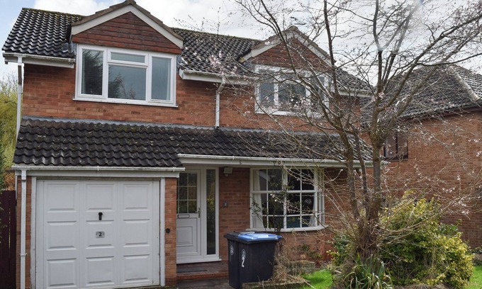 Shottery Cottage | 4 bedroom accommodation in Stratford-upon-Avon