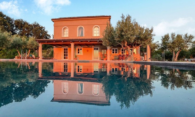 Satriano House | 4 bedroom gorgeous home in Satriano