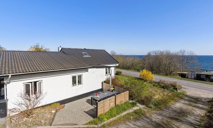 Tejn House | 4 bedroom gorgeous home in Allinge