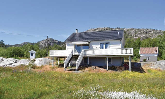 Hervik House | 4 bedroom gorgeous home in Hervik