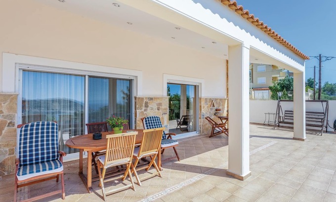 Kaki Thalassa House | 4 bedroom accommodation in Kaki Thalassa-Keratea