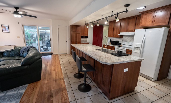 Lander House | 4 Bedroom Home, Fenced Yard and Hot Tub!