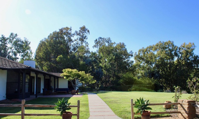 Covenant House | 4 bedroom home in exclusive Rancho Santa Fe, CA located 1 mile from downtown