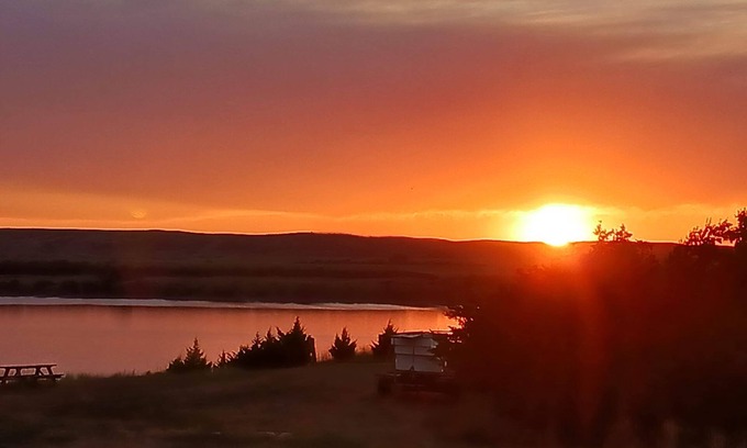 Chamberlain House | 4 bedroom home on Missouri River