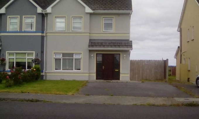 Cloonfad House | 4 Bedroom House Cloonfad