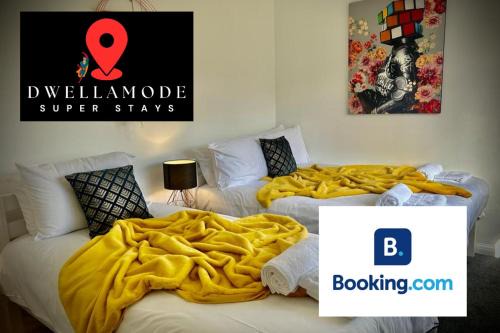 Canterbury House | 4 bedroom house - Contractors, Crew, Group, Family