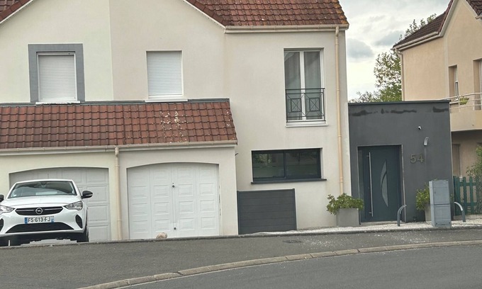 Heuze - Saint-Georges House | 4-bedroom house, garden and terraces.