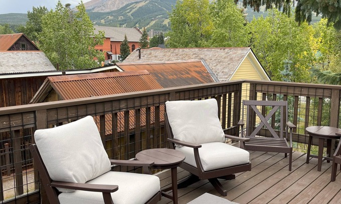 Weisshorn House | 4-bedroom house in enchanting Breckenridge with WiFi