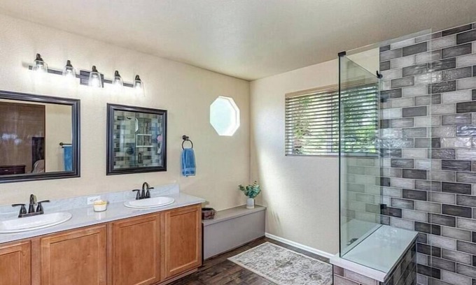 Castle Rock House | 4-bedroom house in enchanting Castle Rock with WiFi