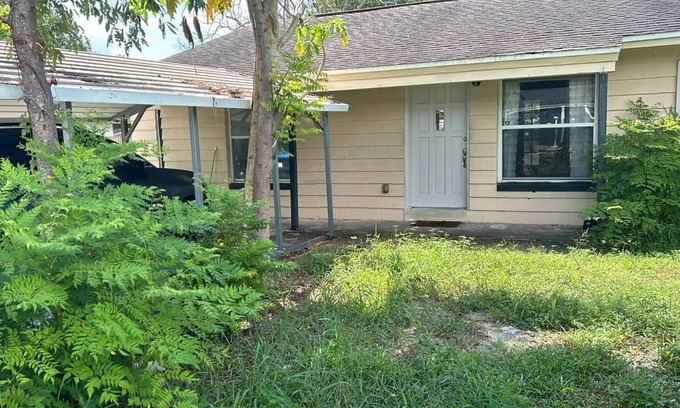 Doctor Phillips House | 4 bedroom house only 2 miles from Universal Studios Parks