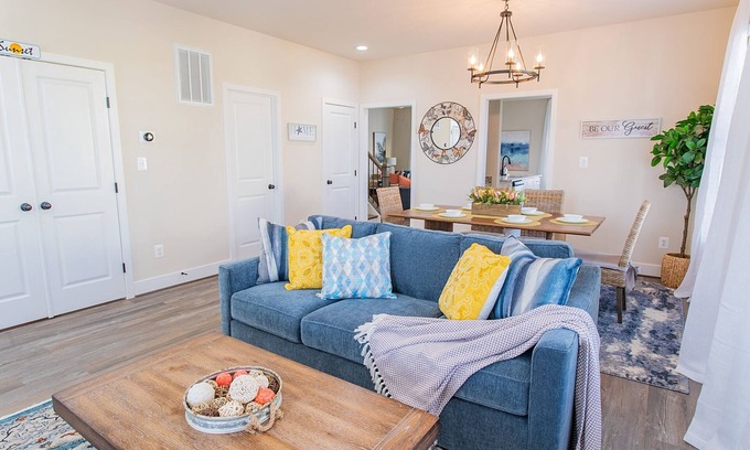 Issue House | 4-bedroom house in wonderful Colonial Beach