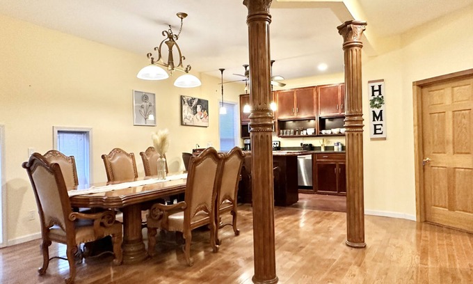 Downtown Niagara Falls House | 4-Bedroom House