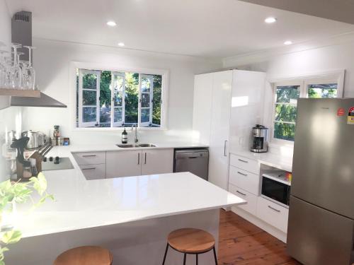 Woolloongabba House | 4 bedroom house - Walk to Southbank