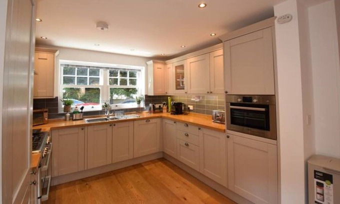 Overstrand House | 4 Bedroom house within walking distance of beach