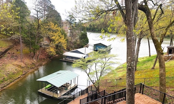 Counce House | 4 bedroom lake house at Pickwick