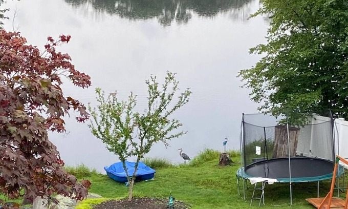 Monroe House | 4 Bedroom Lakefront home retreat with outdoor amenities in the NYC region.