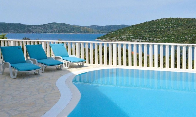 Veliki Drvenik House | 4 bedroom lovely home in Drvenik Veliki