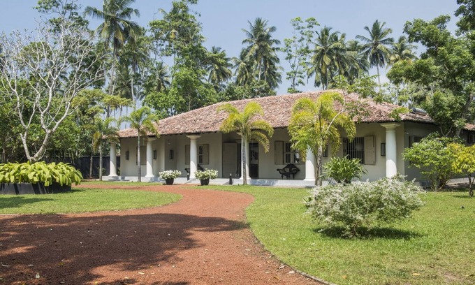 Unawatuna Villa | 4 Bedroom Luxury Colonial Style Villa, Unawatuna