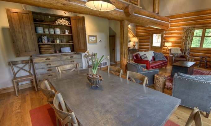 Powder Ridge House | 4 Bedroom Luxury Ski in/Ski Out Powder Ridge Cabin W/Hot Tub