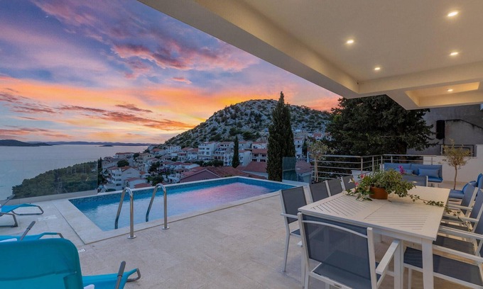 Drage House | 4 bedroom nice home in Drage
